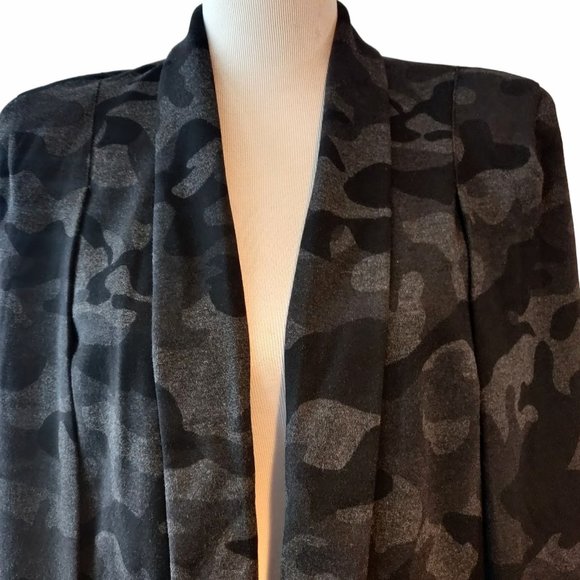 Gili Womens Black Gray Camouflage Open Front Shoulder Pads Cape Blazer Jacket 10 - Picture 4 of 10
